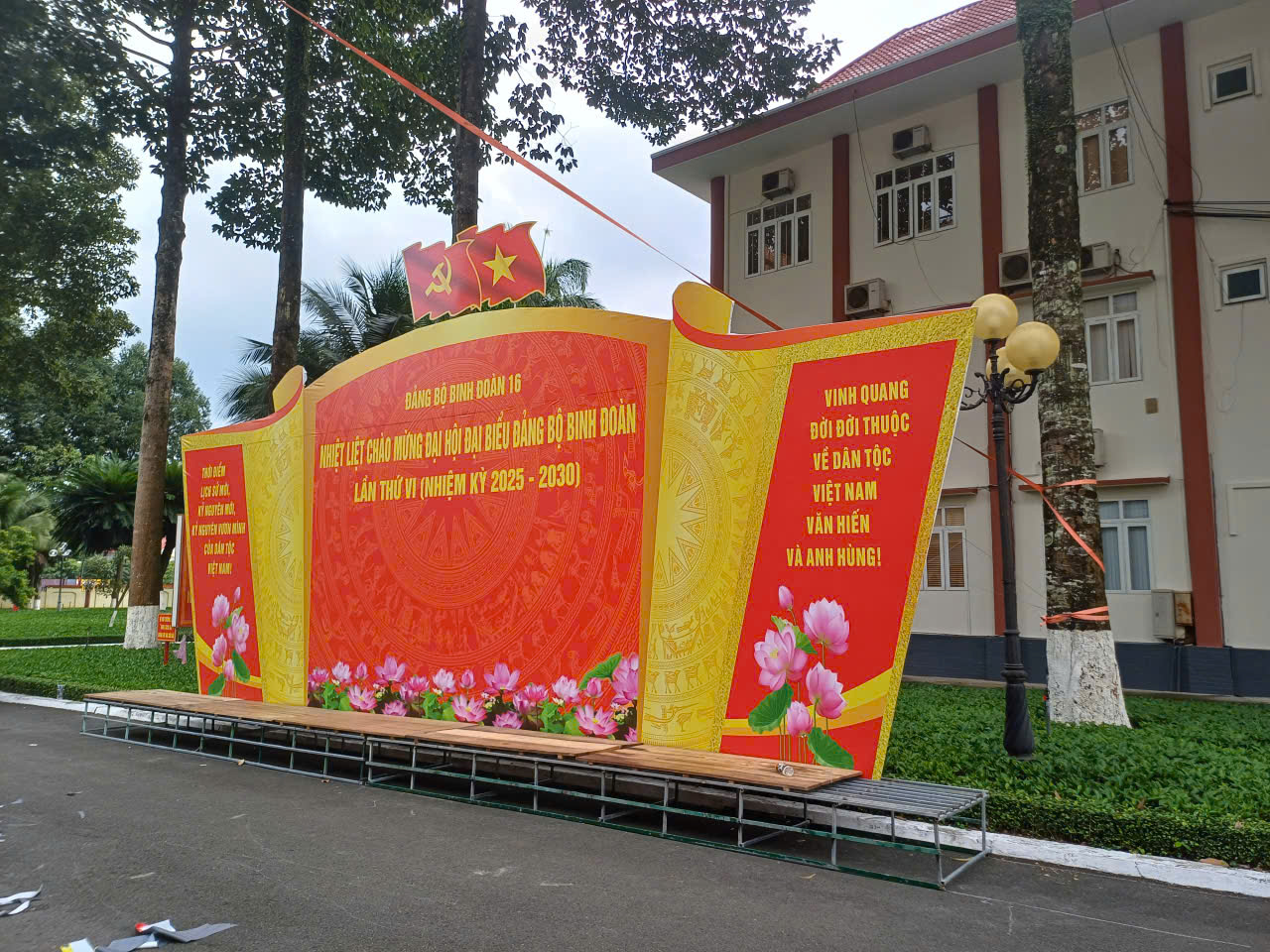 hót : thi công bảng hiệu cho binh đoàn 16