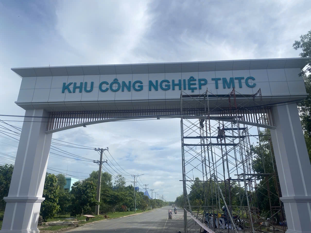 cổng chào khu công nghiệp tây ninh